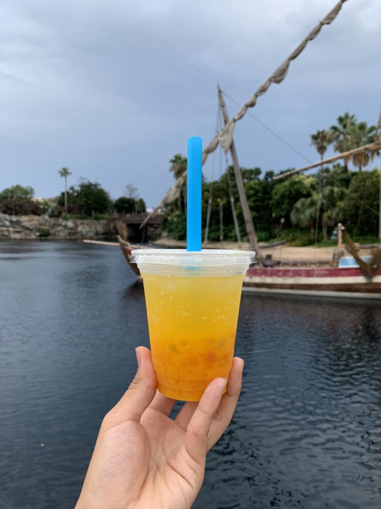 スパークリングタピオカティー マンゴー Kpdreviews ディズニーパークフードレビュー