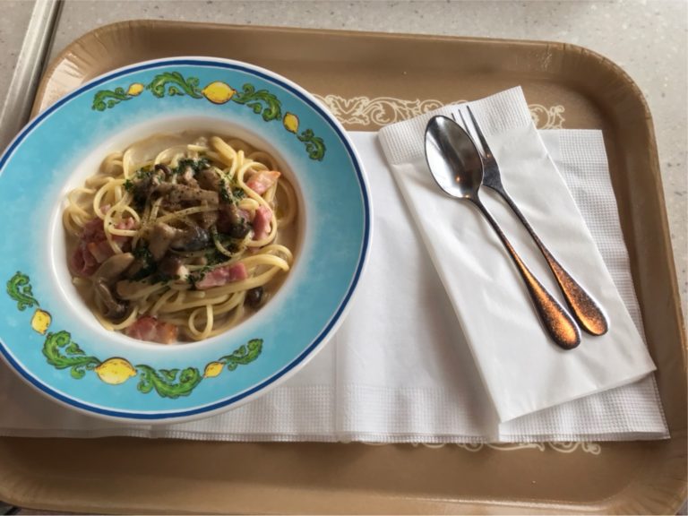 リングイネ パンチェッタとキノコのクリームソース Kpdreviews ディズニーパークフードレビュー
