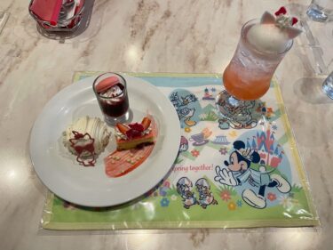 【東京ディズニーランド】14：00～17：00の時間限定！マリーちゃんのかわいすぎるデザートセットをご紹介♡